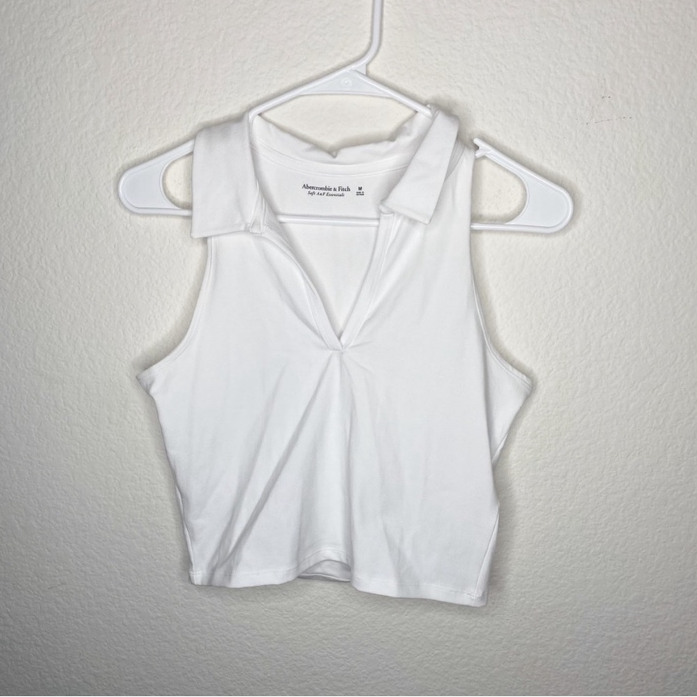 NWOT Abercrombie and Fitch white collared tank